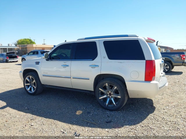 2010 Cadillac Escalade Premium მანქანა იყიდება აუქციონზე, vin: 1GYUKCEF9AR146690, აუქციონის ნომერი: 44872257