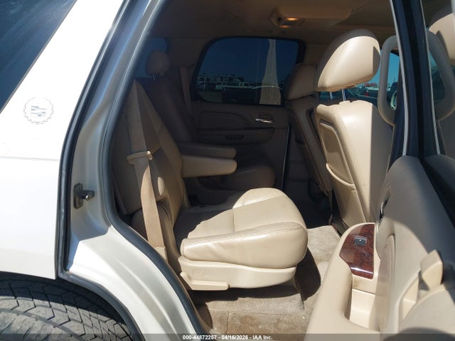 2010 Cadillac Escalade Premium მანქანა იყიდება აუქციონზე, vin: 1GYUKCEF9AR146690, აუქციონის ნომერი: 44872257