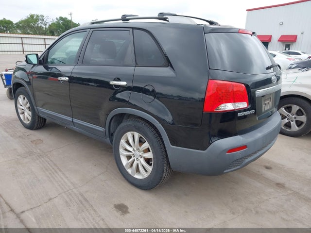 44872261 :رقم المزاد ، 5XYKT4A24BG121473 vin ، 2011 Kia Sorento Lx V6 مزاد بيع