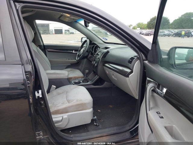 44872261 :رقم المزاد ، 5XYKT4A24BG121473 vin ، 2011 Kia Sorento Lx V6 مزاد بيع