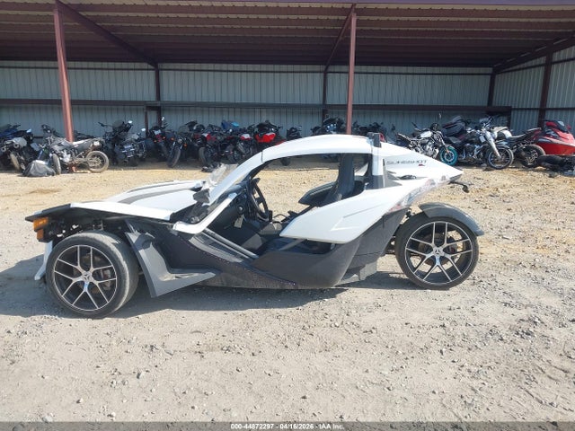 Polaris Slingshot Sl 2018 57XAAPFA2J8126669 Image 14