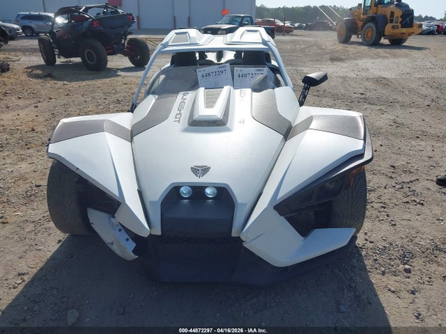 Polaris Slingshot Sl 2018 57XAAPFA2J8126669 Image 19