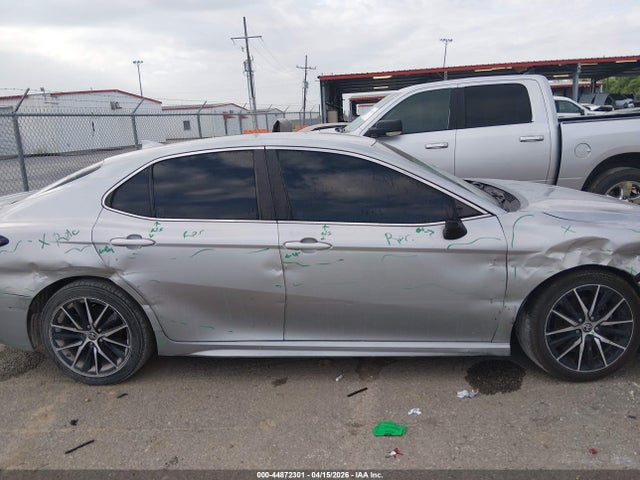 44872301 :رقم المزاد ، 4T1G11AK4MU567436 vin ، 2021 Toyota Camry Se مزاد بيع