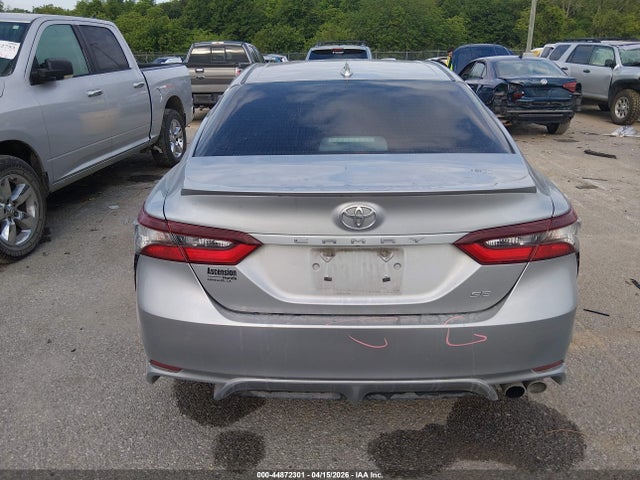 44872301 :رقم المزاد ، 4T1G11AK4MU567436 vin ، 2021 Toyota Camry Se مزاد بيع