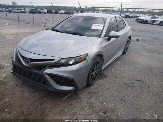 44872301 :رقم المزاد ، 4T1G11AK4MU567436 vin ، 2021 Toyota Camry Se مزاد بيع