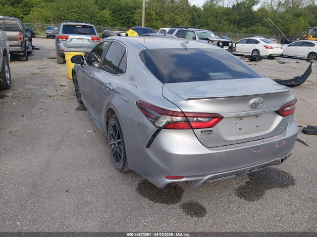 44872301 :رقم المزاد ، 4T1G11AK4MU567436 vin ، 2021 Toyota Camry Se مزاد بيع