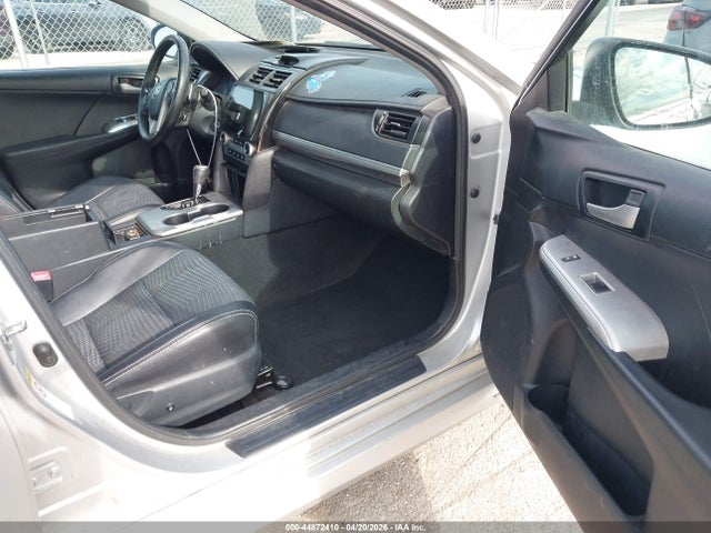 44872410 :رقم المزاد ، 4T1BF1FK6DU675996 vin ، 2013 Toyota Camry Se مزاد بيع