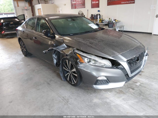 2019 1N4BL4CV4KC122690 main image