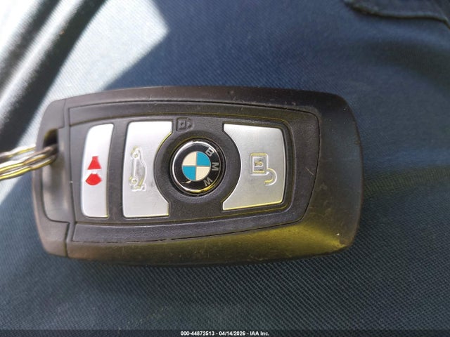 44872513 :رقم المزاد ، WBA8E5G52GNT41591 vin ، 2016 Bmw 320i Xdrive مزاد بيع