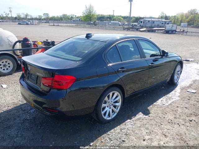 44872513 :رقم المزاد ، WBA8E5G52GNT41591 vin ، 2016 Bmw 320i Xdrive مزاد بيع