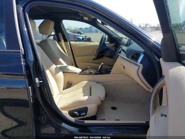 44872513 :رقم المزاد ، WBA8E5G52GNT41591 vin ، 2016 Bmw 320i Xdrive مزاد بيع