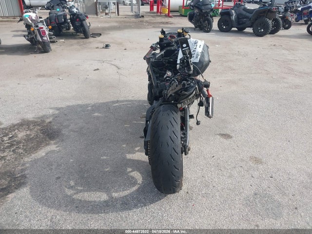 Suzuki GSX-R1000 2023 JS1DM11B2P7100186 Image 6