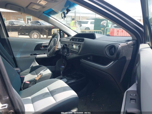 2014 TOYOTA PRIUS C JTDKDTB35E1078152 Photo 4