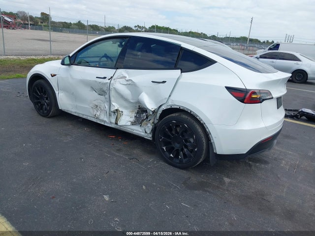 7SAYGDEE6NA012656 Tesla Model Y Long Range Dual Motor All-wheel Drive