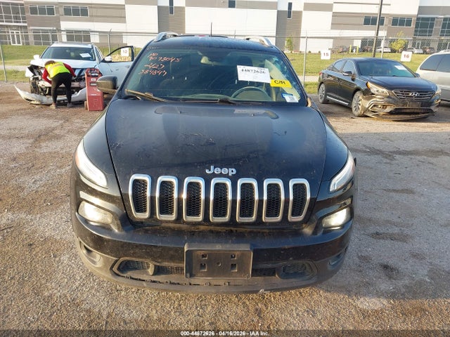 44872626 :رقم المزاد ، 1C4PJLLBXJD584847 vin ، 2018 Jeep Cherokee Latitude Plus Fwd مزاد بيع