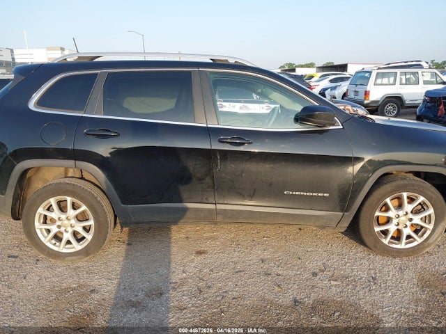 44872626 :رقم المزاد ، 1C4PJLLBXJD584847 vin ، 2018 Jeep Cherokee Latitude Plus Fwd مزاد بيع