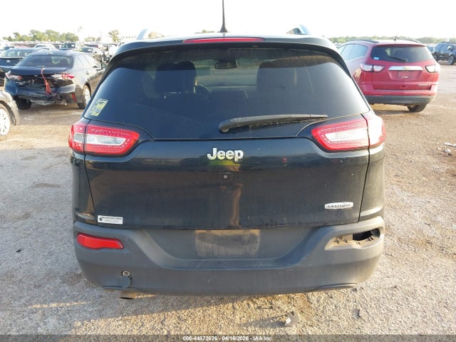 44872626 :رقم المزاد ، 1C4PJLLBXJD584847 vin ، 2018 Jeep Cherokee Latitude Plus Fwd مزاد بيع