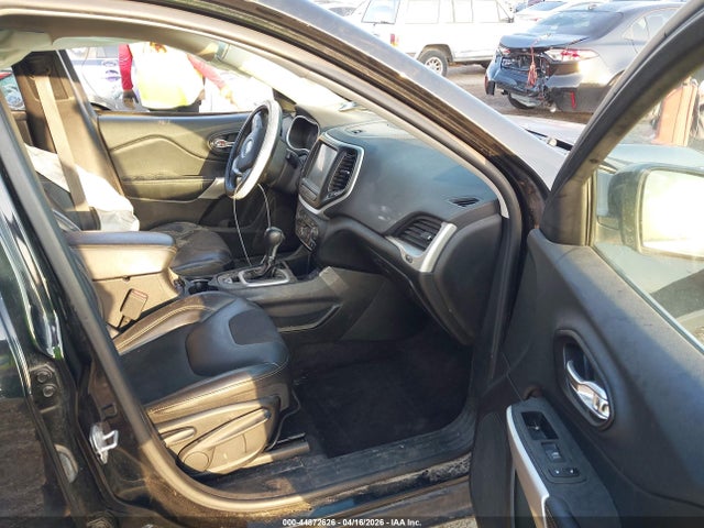 44872626 :رقم المزاد ، 1C4PJLLBXJD584847 vin ، 2018 Jeep Cherokee Latitude Plus Fwd مزاد بيع