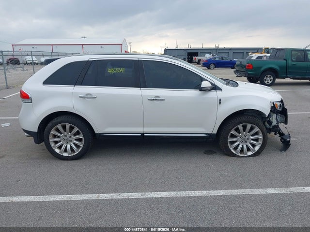 Lincoln MKX 2015 2LMDJ8JK3FBL20899 Image 13