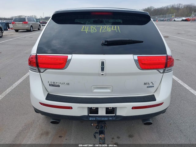 Lincoln MKX 2015 2LMDJ8JK3FBL20899 Image 16