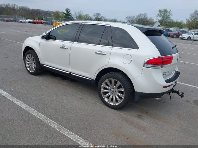 Lincoln MKX 2015 2LMDJ8JK3FBL20899 Image 3