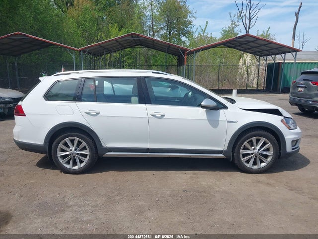 Aukcja sprzedaży 2017 Volkswagen Golf Alltrack Tsi S/tsi Se, vin: 3VWM17AU5HM526946, numer aukcji: 44872661