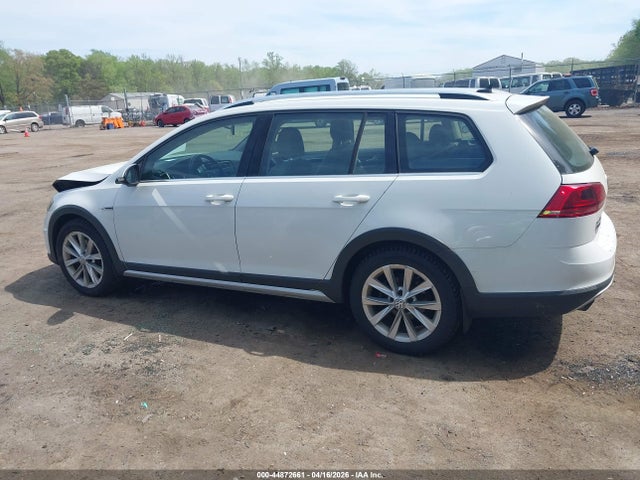 Aukcja sprzedaży 2017 Volkswagen Golf Alltrack Tsi S/tsi Se, vin: 3VWM17AU5HM526946, numer aukcji: 44872661