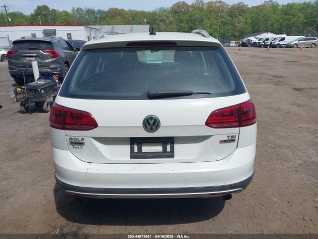 Aukcja sprzedaży 2017 Volkswagen Golf Alltrack Tsi S/tsi Se, vin: 3VWM17AU5HM526946, numer aukcji: 44872661