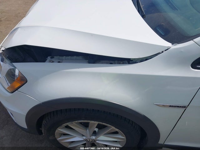 Aukcja sprzedaży 2017 Volkswagen Golf Alltrack Tsi S/tsi Se, vin: 3VWM17AU5HM526946, numer aukcji: 44872661