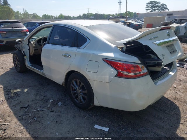 Продажа на аукционе авто 2015 Nissan Altima 2.5 S, vin: 1N4AL3AP9FC210022, номер лота: 44872690