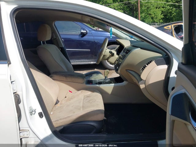 Продажа на аукционе авто 2015 Nissan Altima 2.5 S, vin: 1N4AL3AP9FC210022, номер лота: 44872690