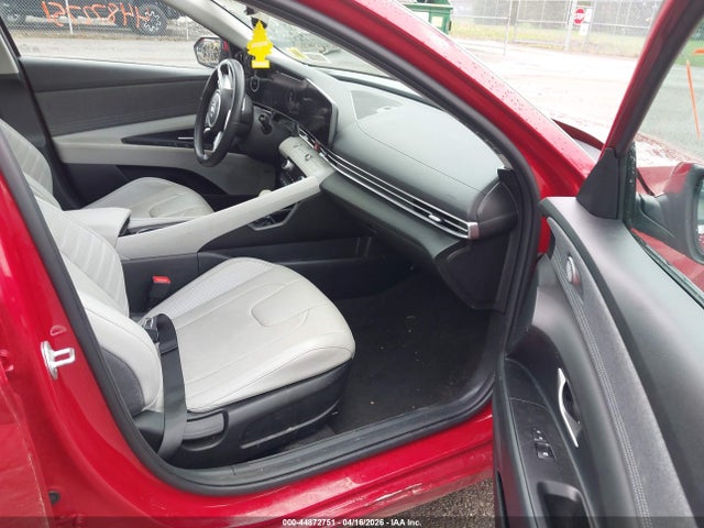 2022 Hyundai Elantra Limited მანქანა იყიდება აუქციონზე, vin: KMHLP4AG2NU357493, აუქციონის ნომერი: 44872751