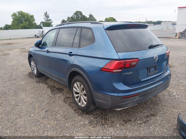 2018 Volkswagen Tiguan 2.0t S მანქანა იყიდება აუქციონზე, vin: 3VV1B7AX9JM073029, აუქციონის ნომერი: 44872787