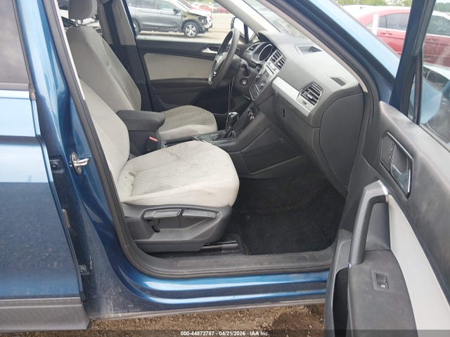 2018 Volkswagen Tiguan 2.0t S მანქანა იყიდება აუქციონზე, vin: 3VV1B7AX9JM073029, აუქციონის ნომერი: 44872787