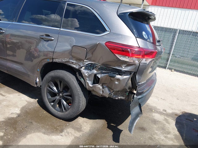 2018 Toyota Highlander Le მანქანა იყიდება აუქციონზე, vin: 5TDBZRFH6JS892799, აუქციონის ნომერი: 44872788