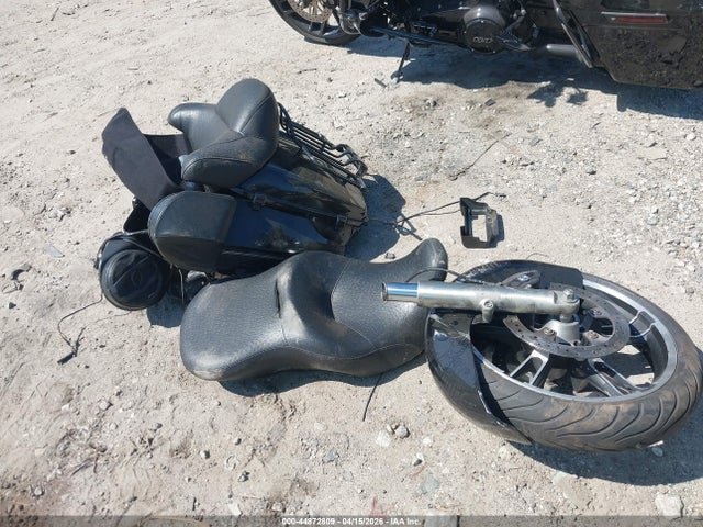 Harley-Davidson Fltrx Road Glide 2015 1HD1KHM17FB644333 Image 12