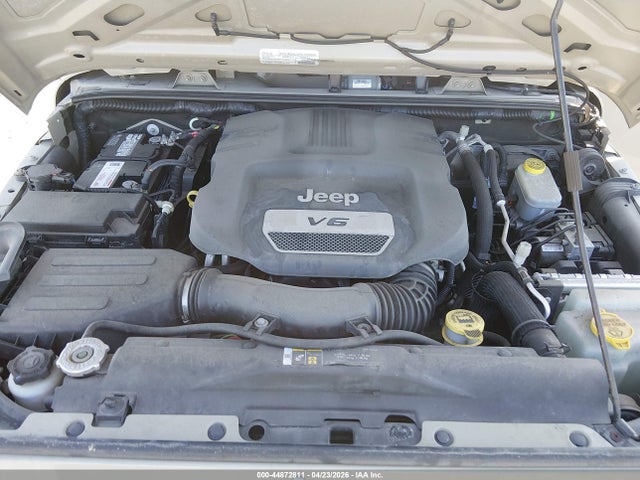 1C4BJWDG0HL690195 Jeep Wrangler Unlimited Sport 4x4