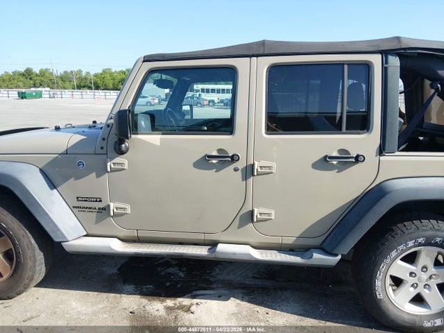 1C4BJWDG0HL690195 Jeep Wrangler Unlimited Sport 4x4