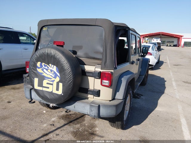 1C4BJWDG0HL690195 Jeep Wrangler Unlimited Sport 4x4