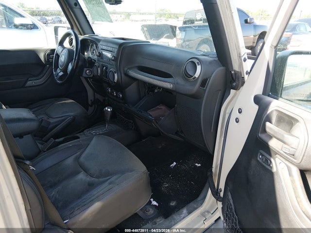 1C4BJWDG0HL690195 Jeep Wrangler Unlimited Sport 4x4