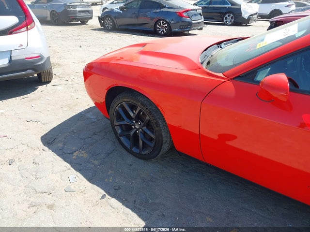 44872818 :رقم المزاد ، 2C3CDZAG8MH510345 vin ، 2021 Dodge Challenger Sxt مزاد بيع