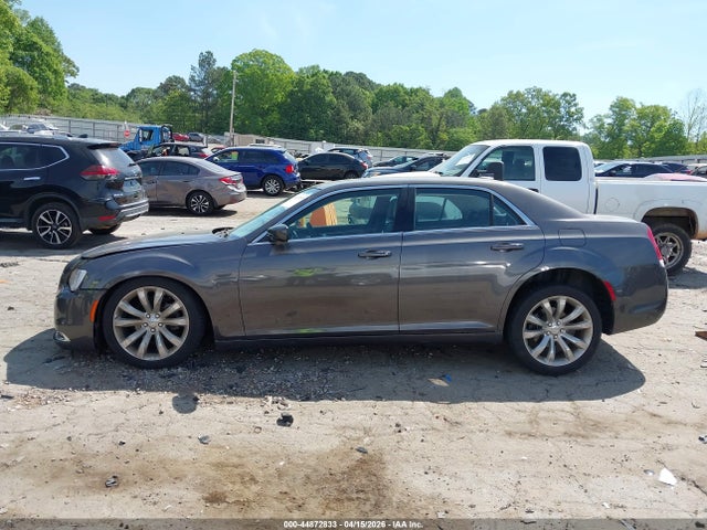 44872833 :رقم المزاد ، 2C3CCAAG3JH211412 vin ، 2018 Chrysler 300 Touring L مزاد بيع