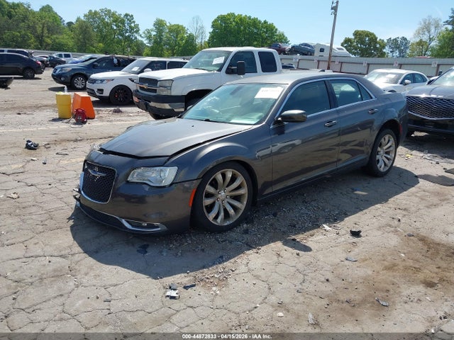 44872833 :رقم المزاد ، 2C3CCAAG3JH211412 vin ، 2018 Chrysler 300 Touring L مزاد بيع
