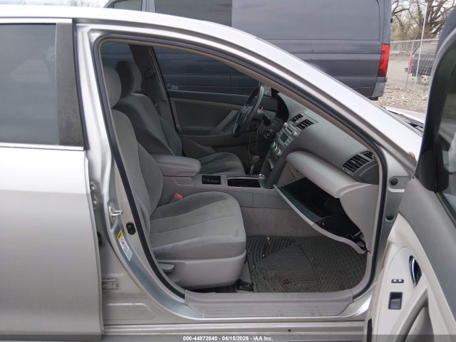 2009 Toyota Camry Le მანქანა იყიდება აუქციონზე, vin: 4T1BE46K99U330411, აუქციონის ნომერი: 44872840