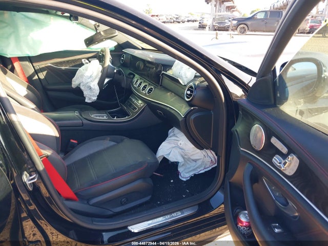 44872944 :رقم المزاد ، W1KZF6BB7NB057370 vin ، 2022 Mercedes-benz Amg E 53 4matic مزاد بيع