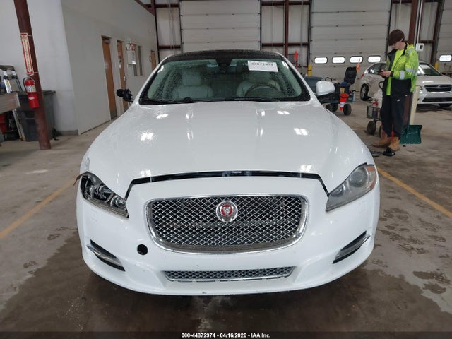 44872974 :رقم المزاد ، SAJWJ2GD2F8V83338 vin ، 2015 Jaguar Xj Xjl Portfolio مزاد بيع