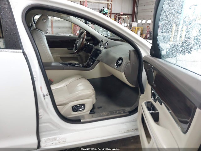 44872974 :رقم المزاد ، SAJWJ2GD2F8V83338 vin ، 2015 Jaguar Xj Xjl Portfolio مزاد بيع