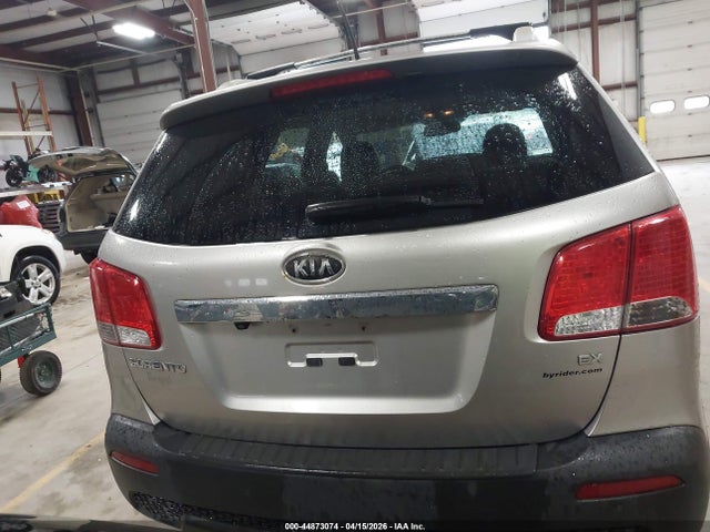 44873074 :رقم المزاد ، 5XYKU4A60DG346864 vin ، 2013 Kia Sorento Ex مزاد بيع