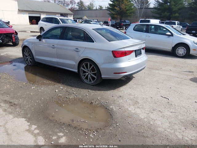 44873076 :رقم المزاد ، WAUEFGFF2F1012613 vin ، 2015 Audi A3 2.0t Premium مزاد بيع