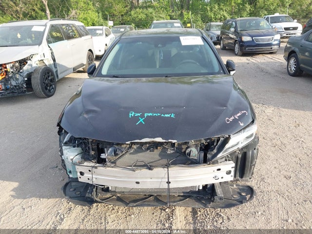 2020 Toyota Camry Le მანქანა იყიდება აუქციონზე, vin: 4T1C11AK3LU859625, აუქციონის ნომერი: 44873095